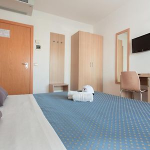 Dreibettzimmer